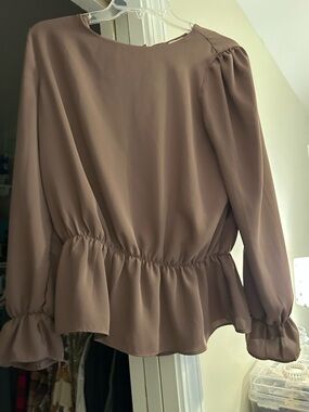 Women’s Taupe Elastic-Waist Peplum Blouse